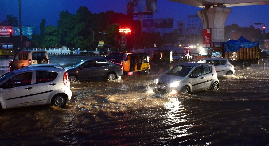 Rains Subside But Several Parts Of The City Still In Darkness Hyderabad Nyoooz