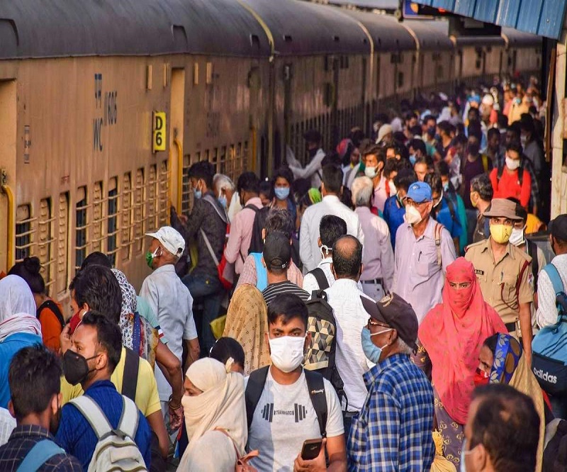 Local trains in Chennai ran jam-packed on first day after lockdown ...